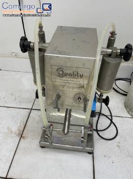 Envasadora de bancada volum�trica em inox 2 bicos Quality Machines