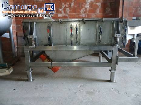 Peneira vibrat�ria classificadora selecionadora inox com 4 saidas de produtos MVL
