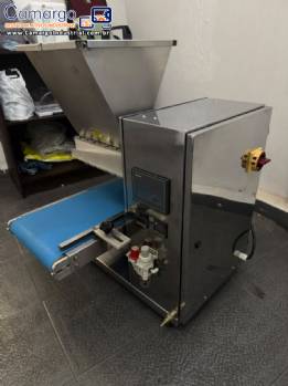 Dosadora one shot  com 3 bicos VONIN C3 Pro para bombons chocolates recheados