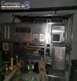 M�quina para inspe��o de garrafas vazias Krones