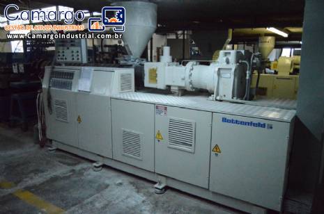 Extrusora de pl�stico rosca dupla Battenfeld