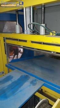 Termoformadora automática para potes em PVC, PET, PS RenaMAK