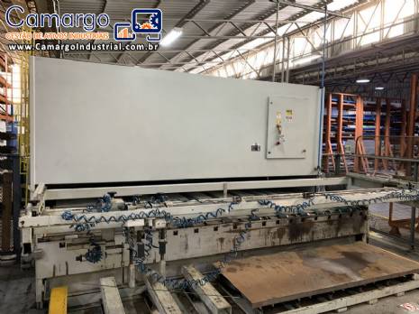 Guilhotina CNC Warcom