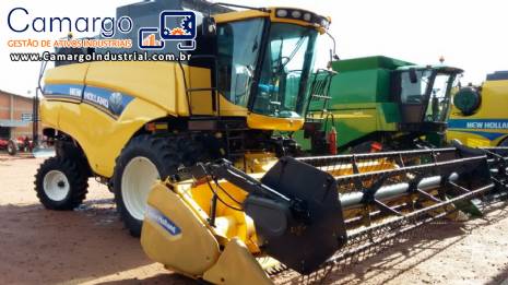 Colheitadeira New Holland