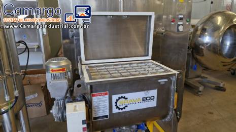 Misturador ribbon blender em a�o inox com revestimento interno poliamida Bravaeco 50 litros ano 2021